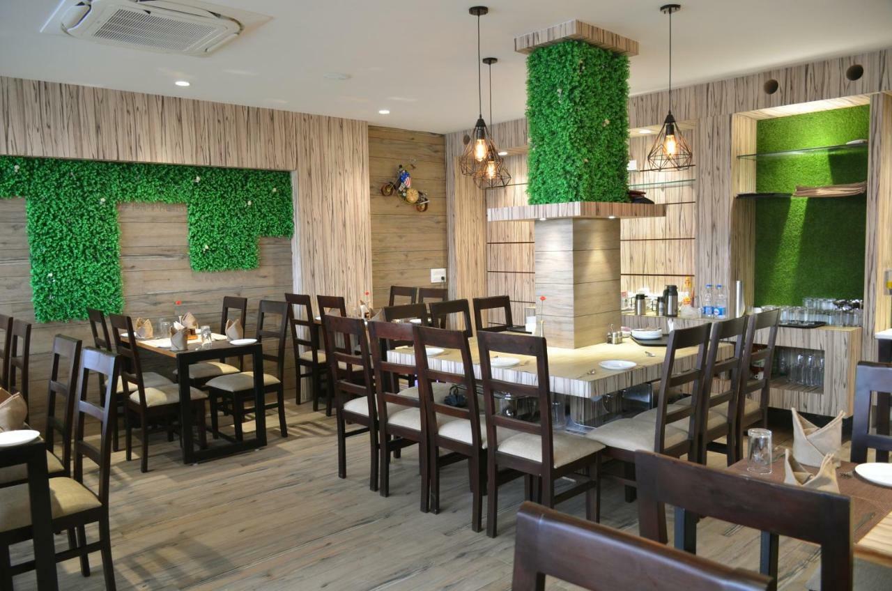 Hotel Radiance บาแรลลี ภายนอก รูปภาพ